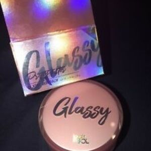 Pretty Filter Glassy Skin Balm